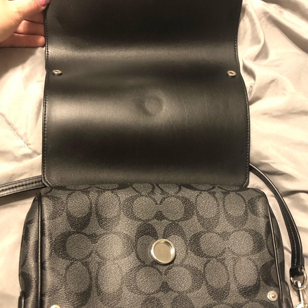 Authentic Coach Purse - Picture 5 of 16